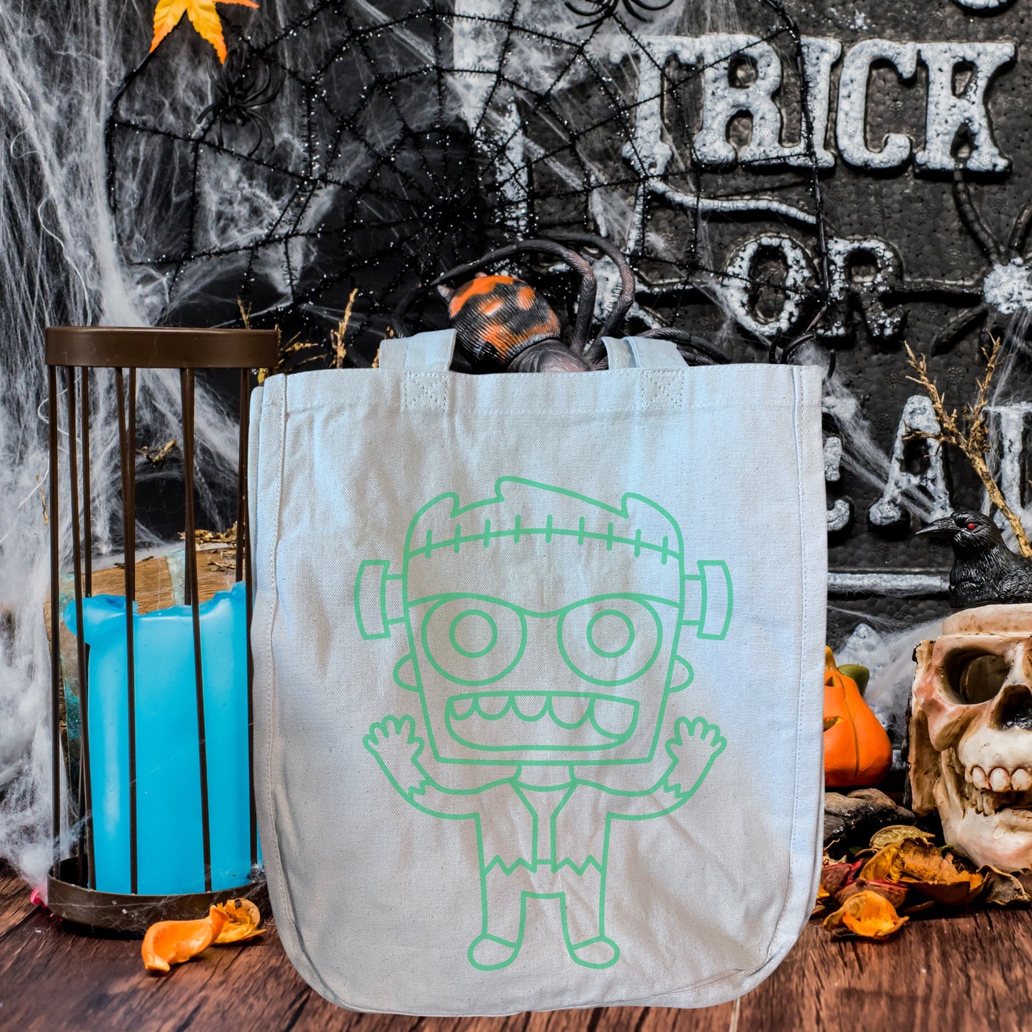 10.8 - 1pm - Custom Trick or Treat Bags