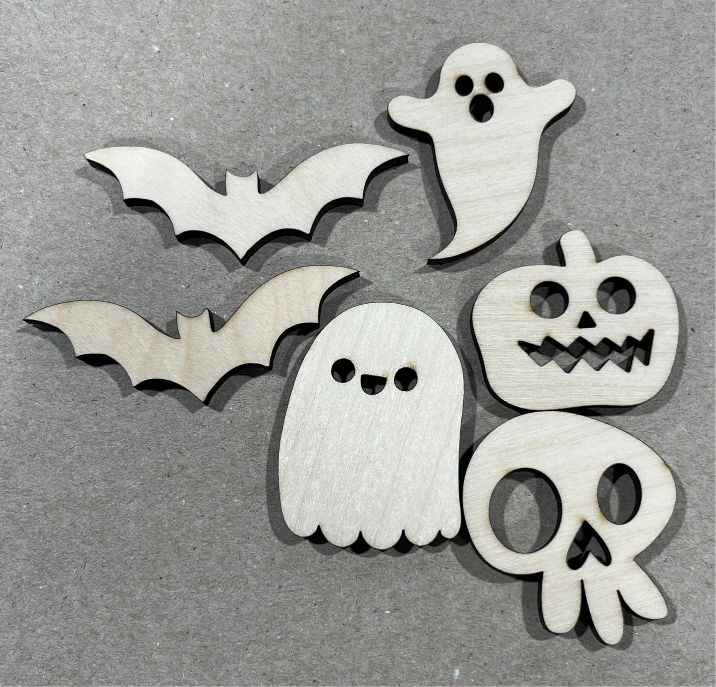 Lighted Spooky Shelf Decor