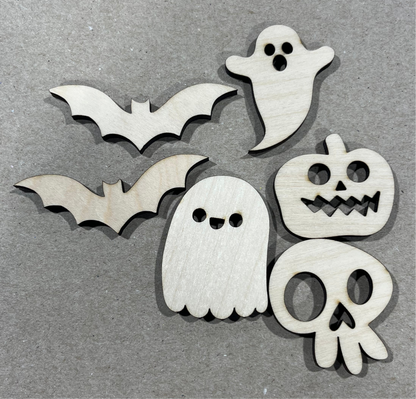 Lighted Spooky Shelf Decor