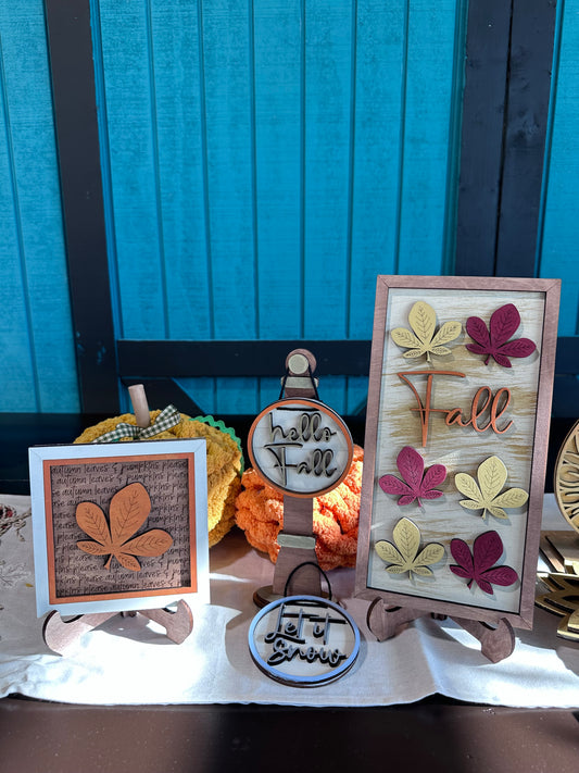 Reversible Fall to Winter Set with Small Hanging Signs