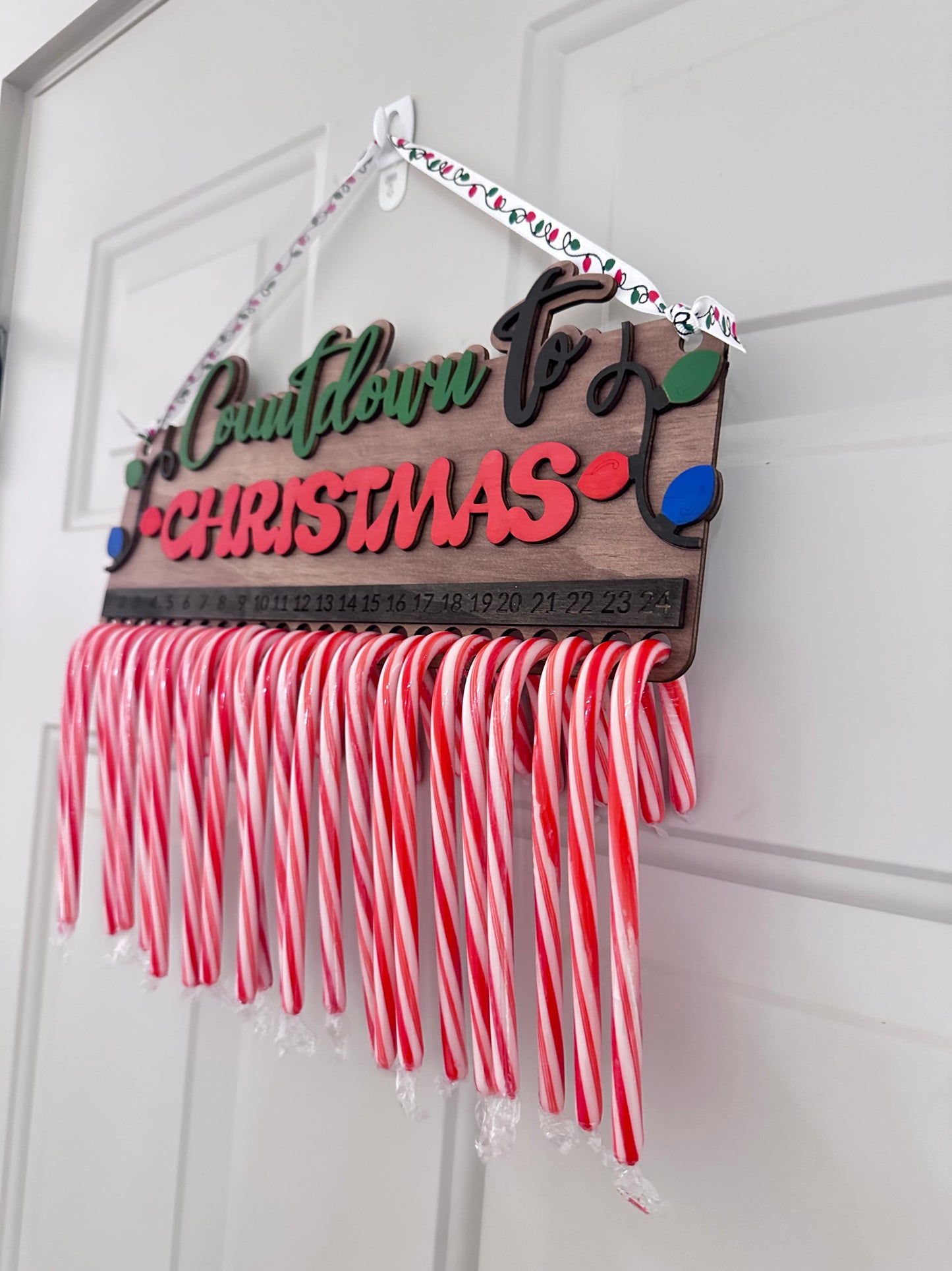 Paint in Studio - Countdown to Christmas - Candy Cane Countdown