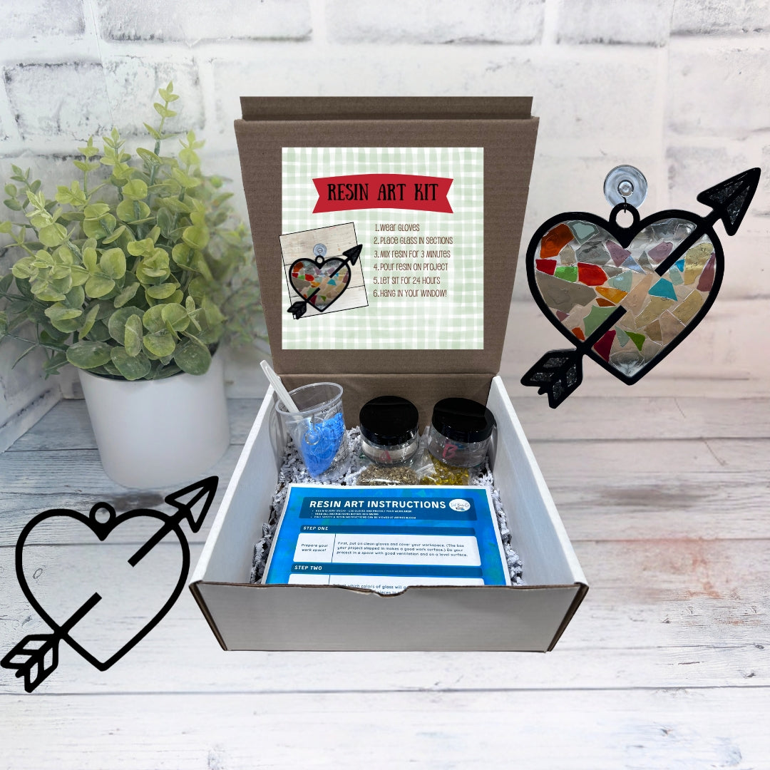 Valentines day art kit to do at home. Includes everything you need to create a suncatcher - including the wood frame, glass and resin. 